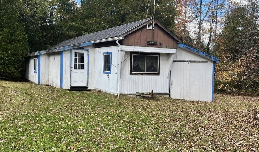 228 S Stagecoach Rd, Atkinson, ME 04426 - 2 Beds, 0 Bath