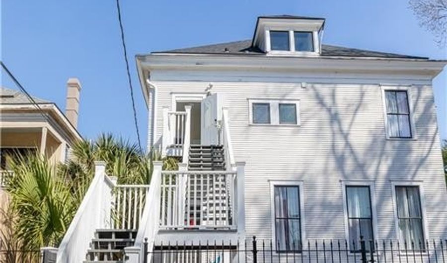 201 W 33rd St, Savannah, GA 31401 - 6 Beds, 4 Bath