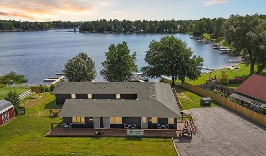 4998 N MAIN St, Long Lake, MI 48743 - 11 Beds, 8 Bath
