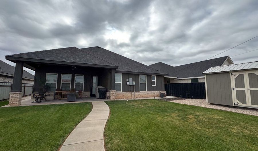 1411 NE 1st St, Andrews, TX 79714 - 4 Beds, 3 Bath