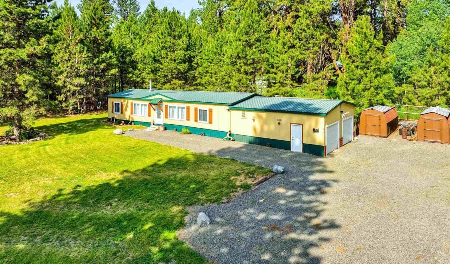 191 Bear Wallow Rd, Cascade, ID 83611 - 3 Beds, 2 Bath