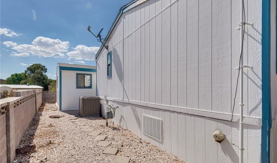 1005 Adobe Cir, Boulder City, NV 89005 - 3 Beds, 2 Bath