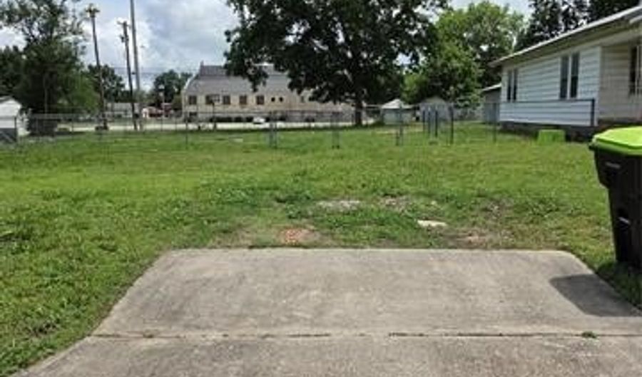 607 W 5th St, Ada, OK 74820 - 0 Beds, 0 Bath