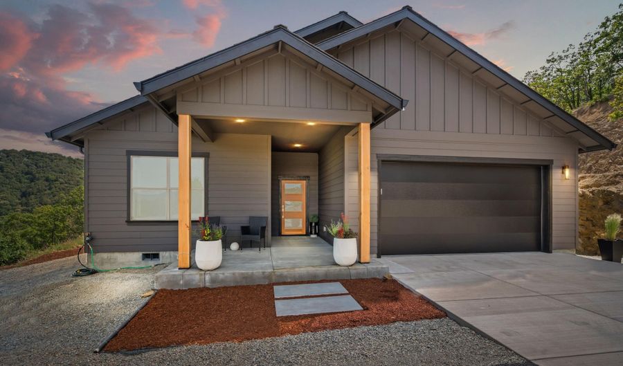 3060 Ashland Mine Rd, Ashland, OR 97520 - 3 Beds, 2 Bath