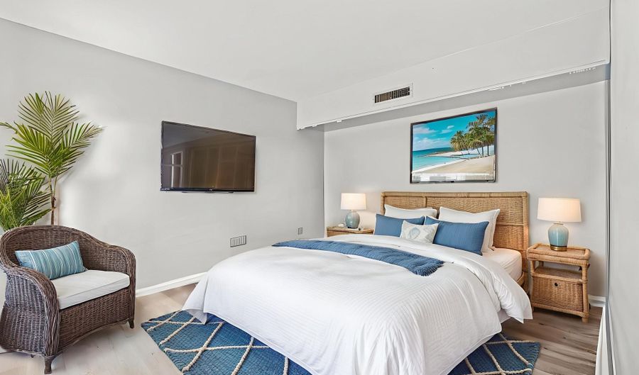 9 Atrium Cir A, Atlantis, FL 33462 - 2 Beds, 3 Bath