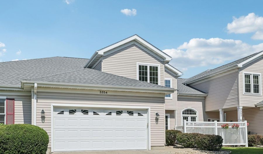 3354 N Stone Creek Cir, Madison, WI 53719 - 2 Beds, 3 Bath