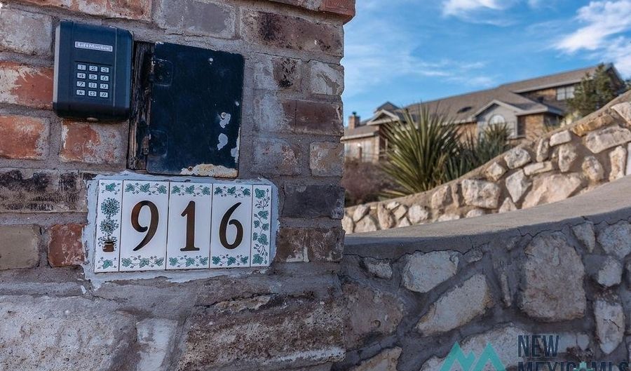916 Fountain Dr, Carlsbad, NM 88220 - 4 Beds, 4 Bath