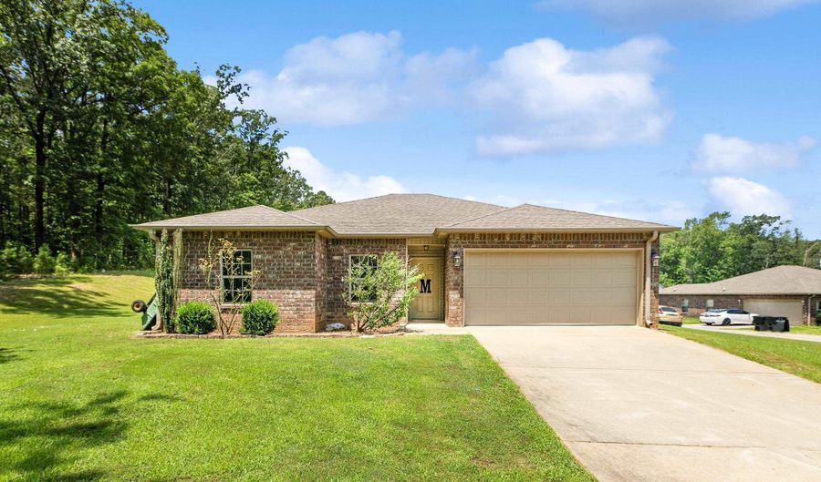 8211 Springhill Rd, Alexander, AR 72002 - 3 Beds, 2 Bath