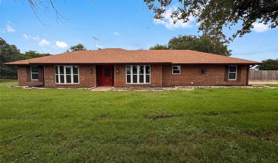 8017 E FM 917, Alvarado, TX 76009 - 3 Beds, 3 Bath