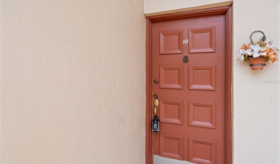 500 ORANGE Dr 10, Altamonte Springs, FL 32701 - 1 Beds, 1 Bath