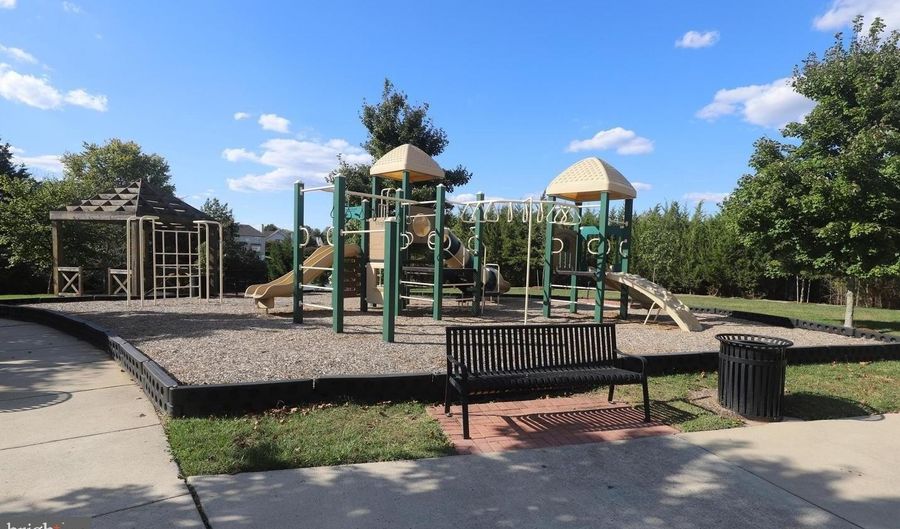 21564 ROMANS Dr, Ashburn, VA 20147 - 3 Beds, 3 Bath