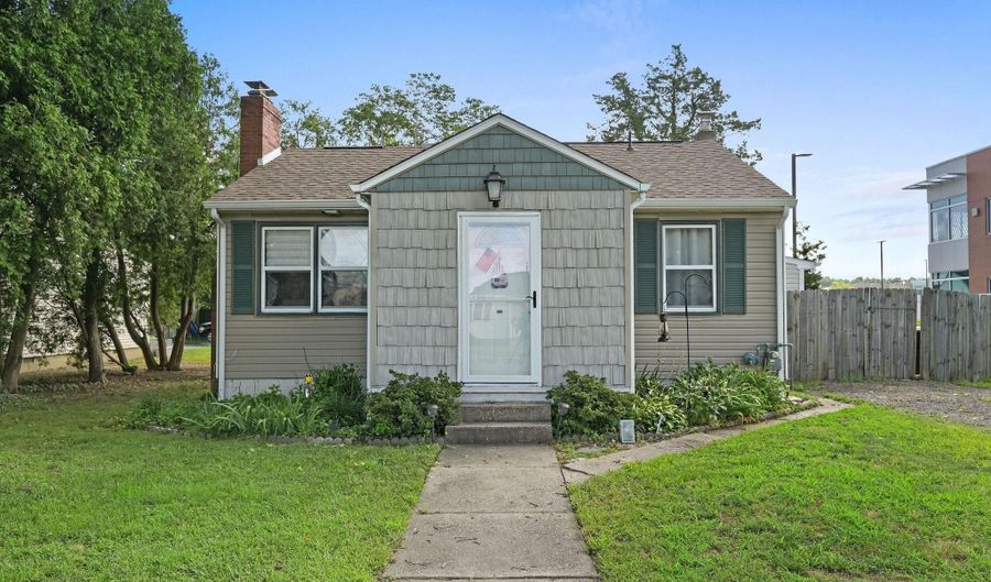 411 COWGILL St, Dover, DE 19901 - 2 Beds, 1 Bath