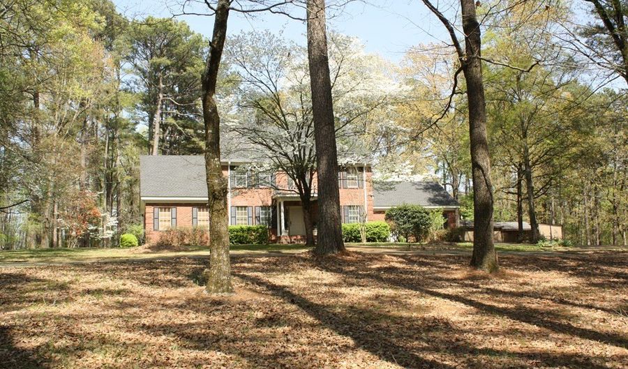 107 Turtle Crk, Batesville, MS 38606 - 4 Beds, 4 Bath