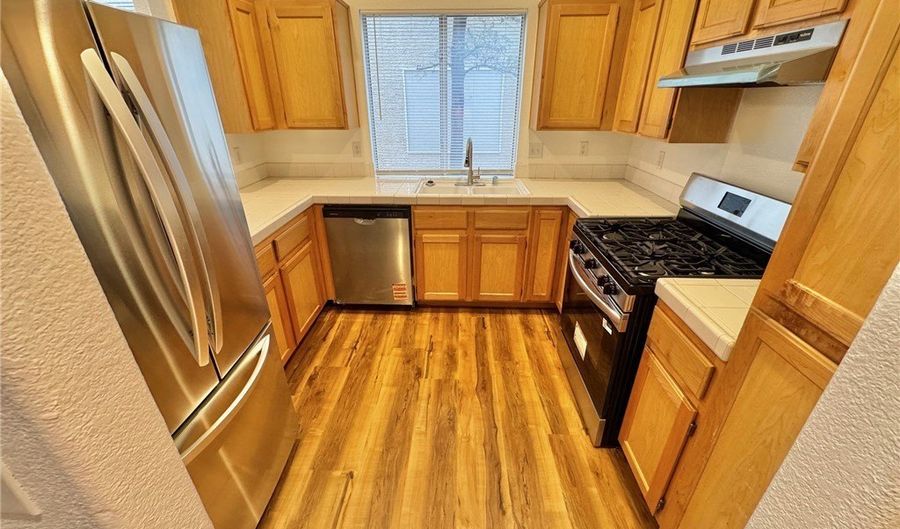 9916 La Paca Ave, Las Vegas, NV 89117 - 2 Beds, 3 Bath