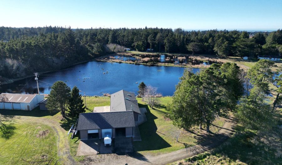 54601 WINTERBERRY Dr, Bandon, OR 97411 - 4 Beds, 2 Bath