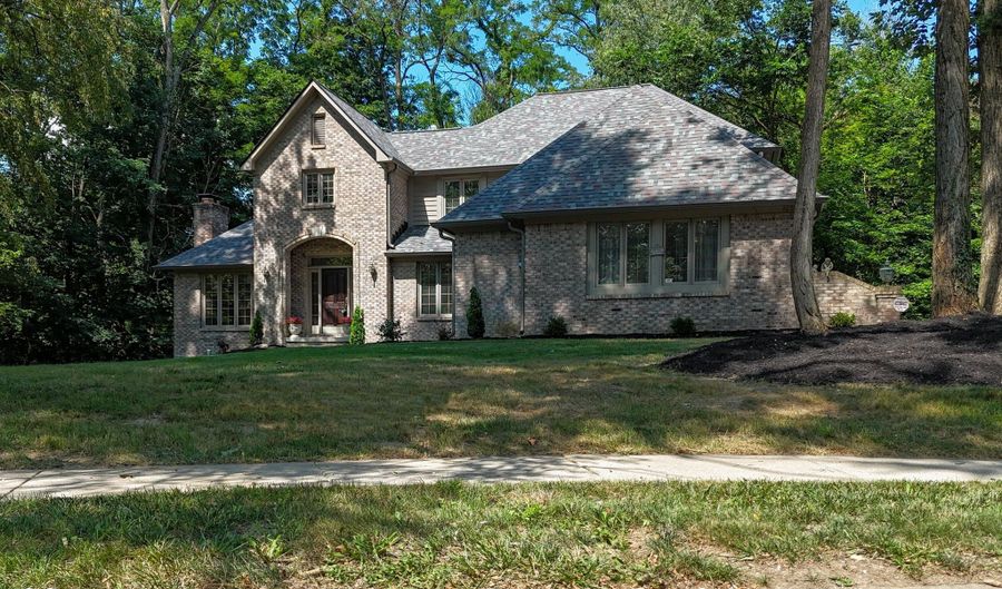 1250 Bur Oak Ct, Avon, IN 46123 - 4 Beds, 4 Bath