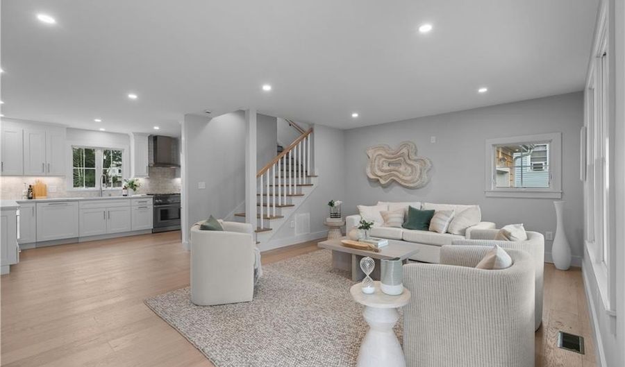 24 Perry Ave, Middletown, RI 02842 - 4 Beds, 4 Bath