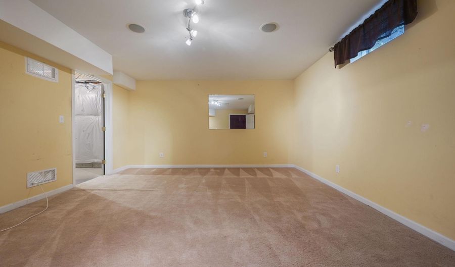 438 LORRAINE Dr, Frederica, DE 19946 - 4 Beds, 5 Bath