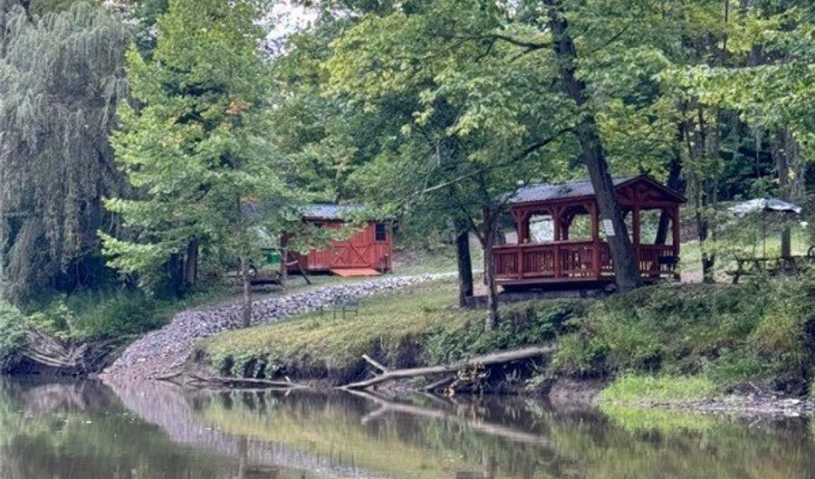 602 E River View Dr, Austinburg, OH 44010 - 2 Beds, 2 Bath