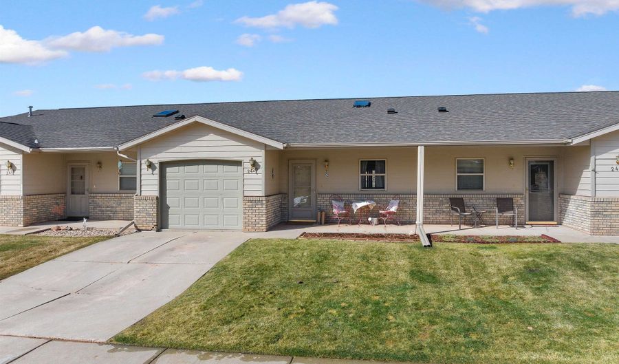 2420 Windmill Dr, Spearfish, SD 57783 - 3 Beds, 2 Bath