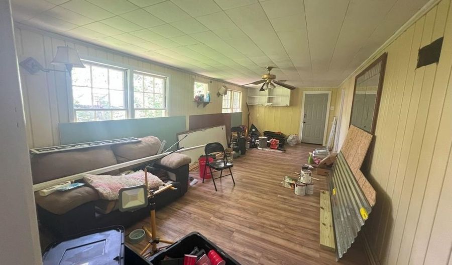 211 Rogers Cir, Brookhaven, MS 39601 - 3 Beds, 1 Bath