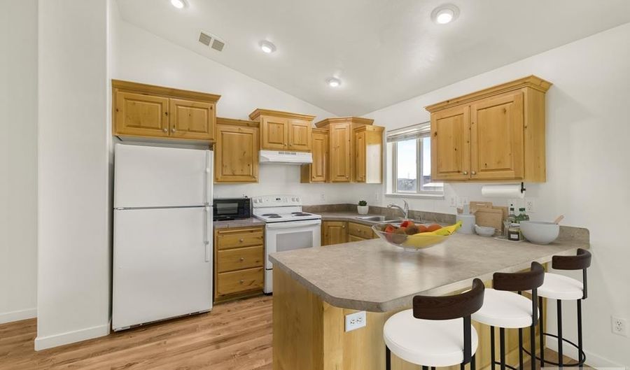 3962 S Clearfield Ln, Ammon, ID 83406 - 4 Beds, 3 Bath