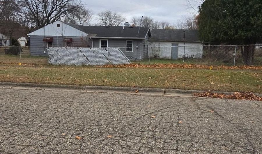 1515 Dean Dr, Albion, MI 49224 - 4 Beds, 2 Bath