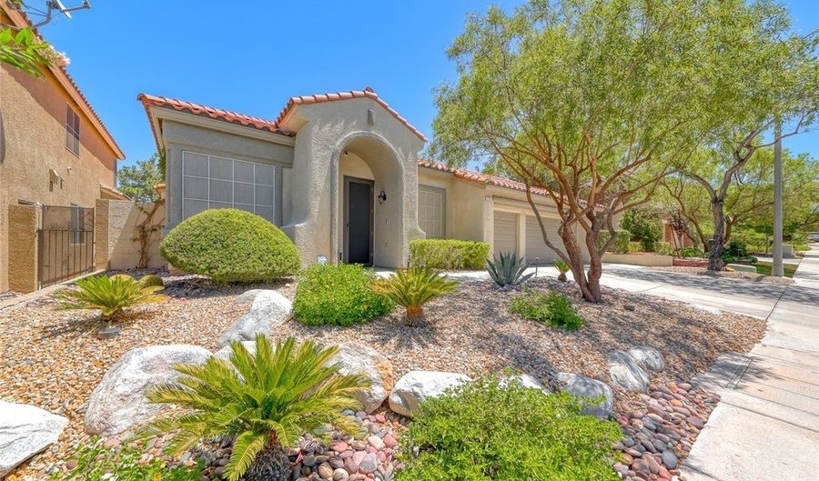 2122 Mooreview St, Henderson, NV 89012 - 4 Beds, 3 Bath