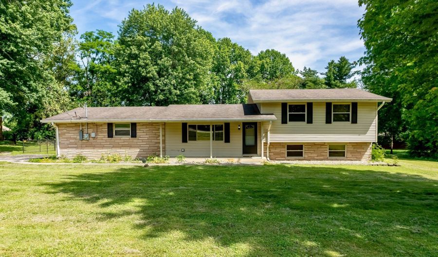 7855 Bluff Rd, Indianapolis, IN 46217 - 3 Beds, 2 Bath