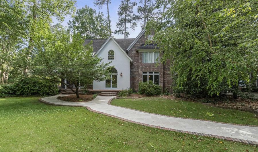 415 Pine St, Camden, SC 29020 - 5 Beds, 6 Bath