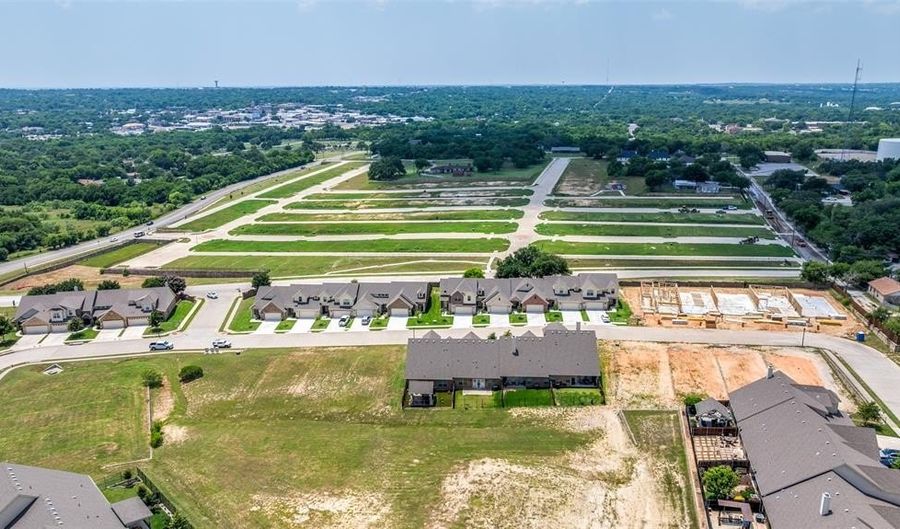 225 Legacy Blvd, Weatherford, TX 76085 - 2 Beds, 2 Bath