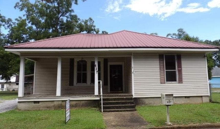 627 Rankin St, Andalusia, AL 36420 - 3 Beds, 2 Bath