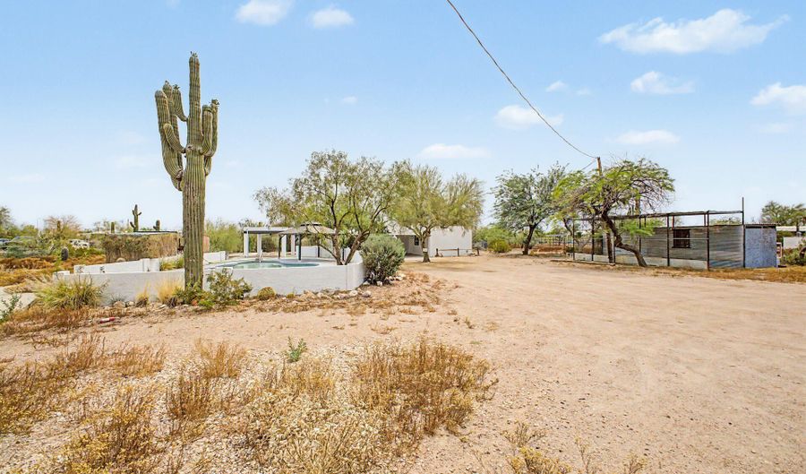 1065 W WHITELEY St, Apache Junction, AZ 85120 - 3 Beds, 3 Bath