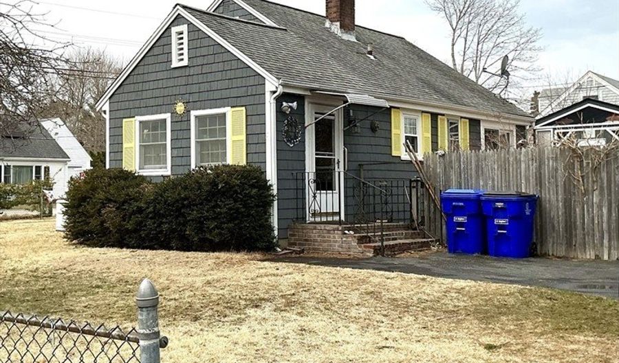20 Alderberry Rd, Bourne, MA 02532 - 3 Beds, 1 Bath