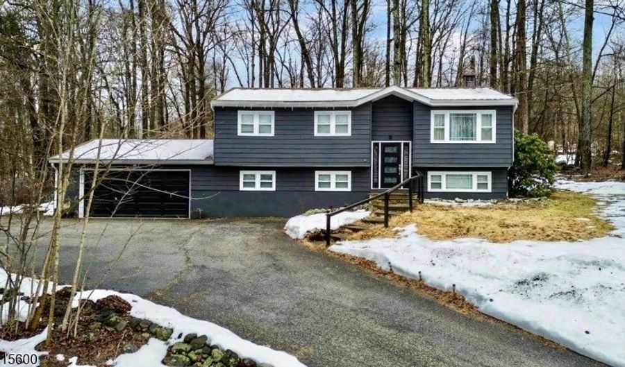 14 Tallahatchie Dr, Alloway, NJ 07461 - 3 Beds, 2 Bath