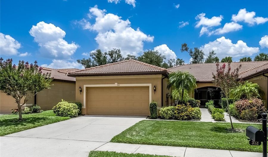 312 SENECA FALLS Dr, Apollo Beach, FL 33572 - 3 Beds, 2 Bath