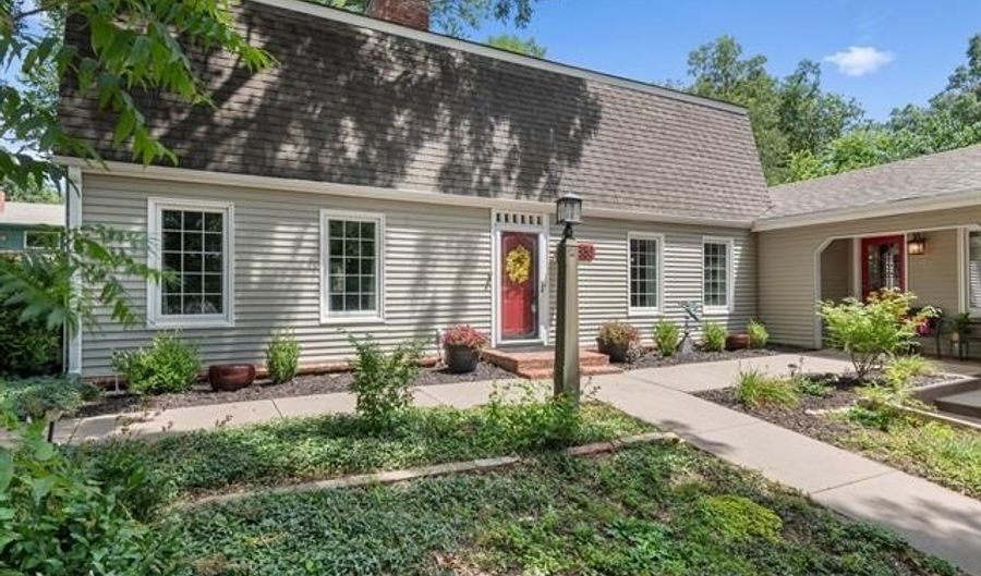 1336 Cherokee Hills Ct, Bartlesville, OK 74006 - 4 Beds, 3 Bath