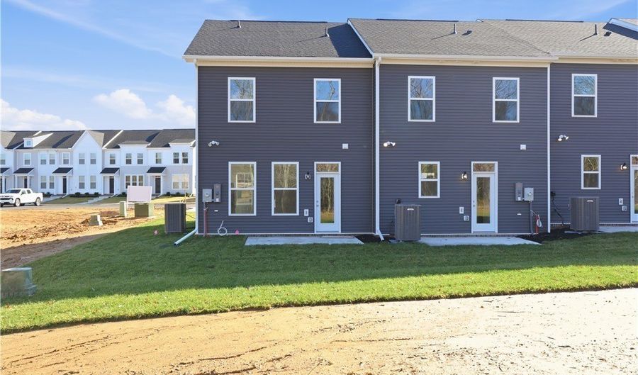 330 Mt McCauley Way, Aylett, VA 23009 - 3 Beds, 3 Bath