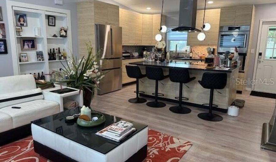 740 NAPLES Dr, Orlando, FL 32804 - 3 Beds, 2 Bath