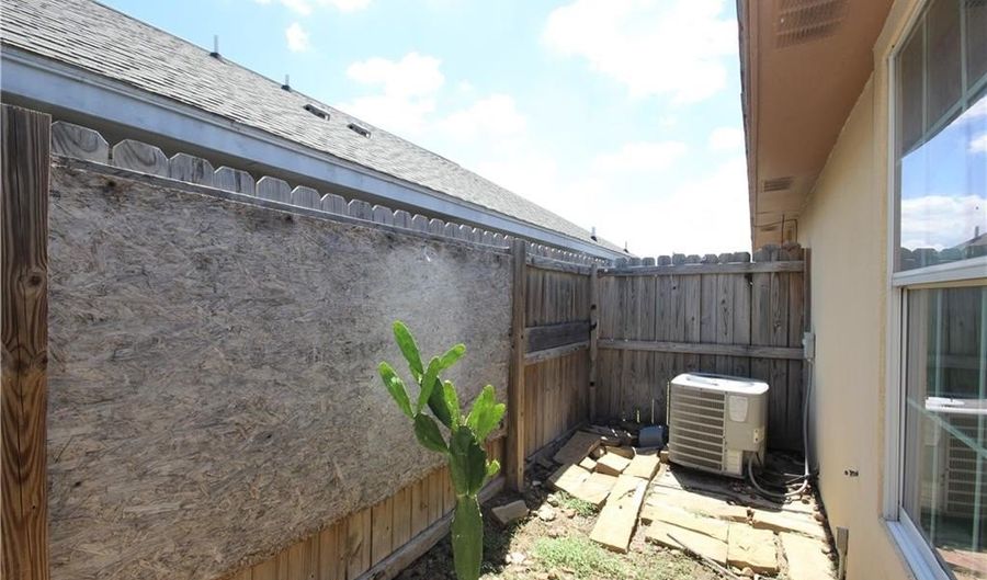 3102 E Diamondhead Ave, Alton, TX 78573 - 0 Beds, 0 Bath