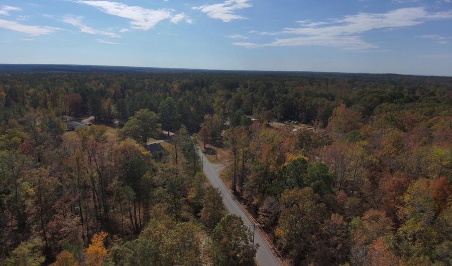 7413 Detonti Rd, Bauxite, AR 72011 - 4 Beds, 2 Bath