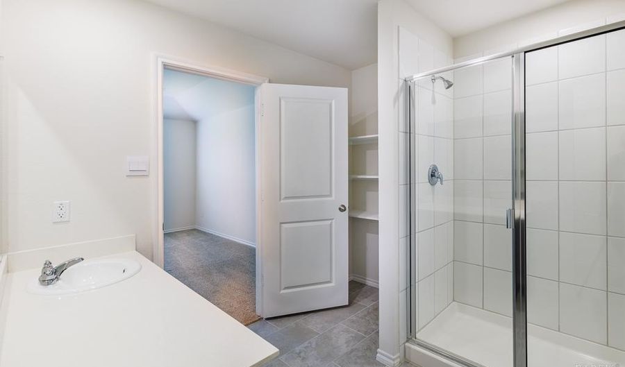 205 Weatherboard Dr, California City, CA 75173 - 5 Beds, 2 Bath