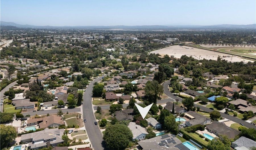 408 Oxford Dr, Arcadia, CA 91007 - 5 Beds, 4 Bath