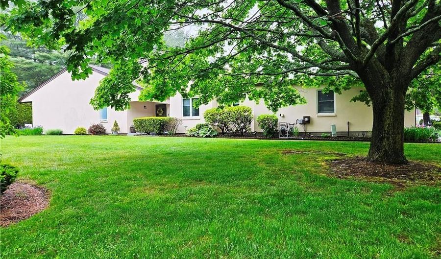 2970 Mendon Rd 170, Cumberland, RI 02864 - 2 Beds, 2 Bath