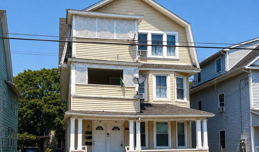 278 Federal St, Bridgeport, CT 06606 - 9 Beds, 3 Bath