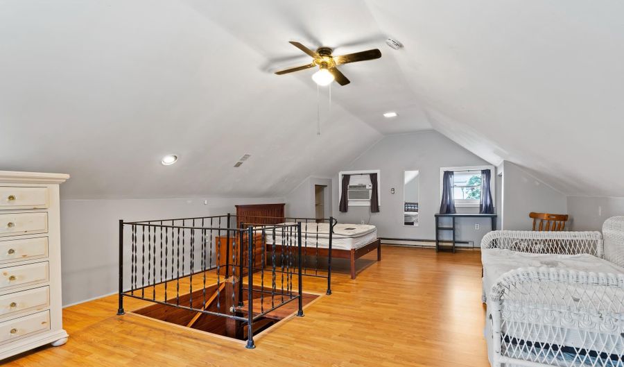 670-672 W LOUTHER St, Carlisle, PA 17013 - 6 Beds, 2 Bath