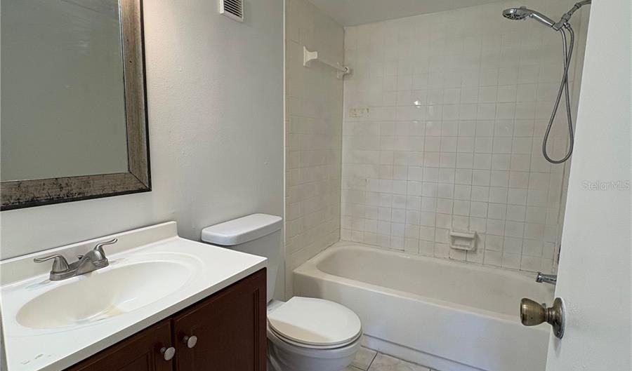 944 LAKE DESTINY Rd E, Altamonte Springs, FL 32714 - 1 Beds, 1 Bath
