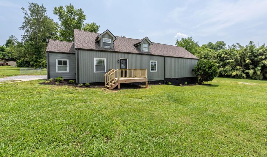957 W Hunt Rd, Alcoa, TN 37701 - 4 Beds, 3 Bath