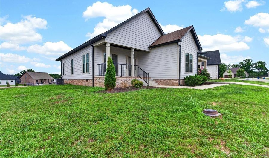 6533 Summer Shade Cir, Alvaton, KY 42122 - 3 Beds, 2 Bath