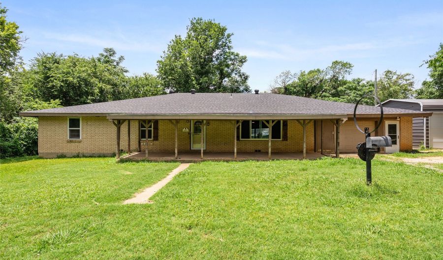 2417 N County Road 810, Alvarado, TX 76009 - 5 Beds, 3 Bath